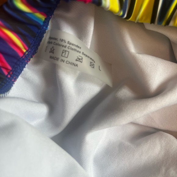 SHEIN Fluid Pattern Bikini Set - Picture 6 of 7